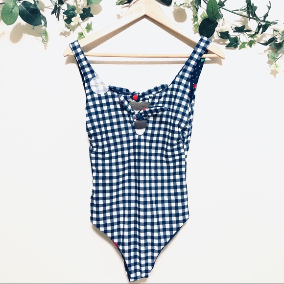 ✨Juicy couture Reversible one piece bathing suit - Picture 7 of 8